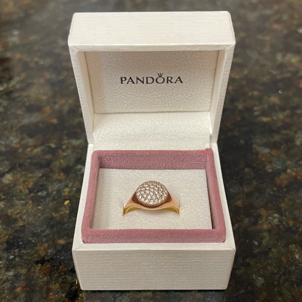 SOLD - Rare/Retired Pandora Rose Gold Large Love Pod Ring. Size 8.